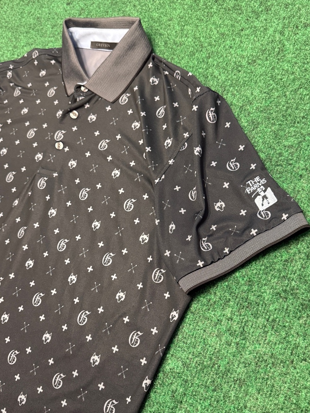 Greyson Men's Golf Polo Shirt with All-Over Print Motif (Medium) - Picture 6 of 7